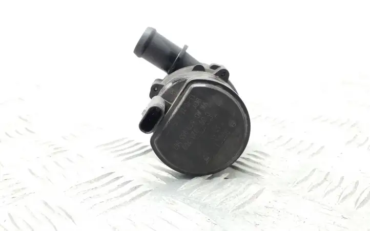 Seat Leon (5F) (2012 - 2019) 5Q0121591AA Электроциркуляционный насос — фото 2