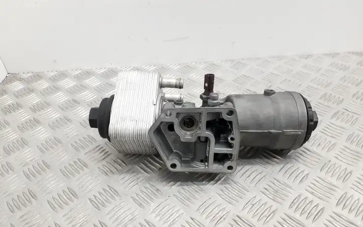 Audi A3/S3 8P (2004 - 2008) 045115389J Кронштейн масляного фильтра — фото 1