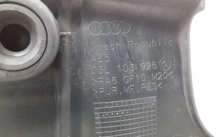 Audi A4 S4 B8 8K (2007 - 2011) 03L103925F Крышка двигателя декоративная — фото 4