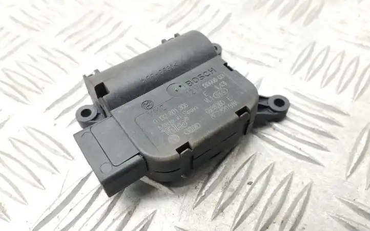 Seat Exeo (3R) (2008 - 2013) 8E2820511A Двигатель задвижки потока воздуха — фото 3