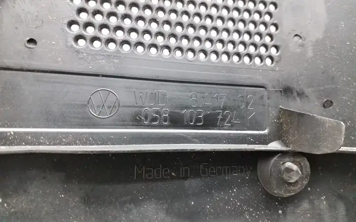 Volkswagen PASSAT B5.5 (2001 - 2005) 058103724K Крышка двигателя декоративная — фото 3