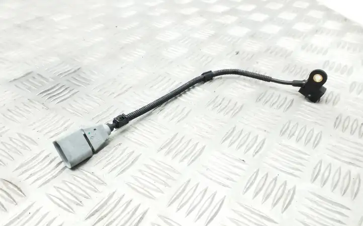 Seat Exeo (3R) (2008 - 2013) 03L957147 Датчик коленвала — фото 1