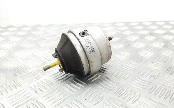 Seat Exeo (3R) (2008 - 2013) 8D0199379AR Опора двигателя — фото 1