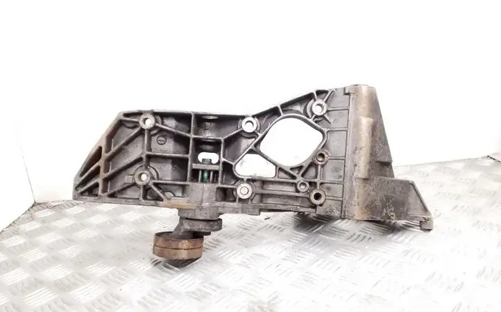 Skoda Fabia Mk1 (6Y) (1999 - 2007) 038903143AC Кронштейн генератора — фото 2