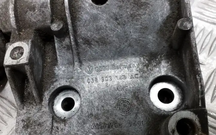 Skoda Fabia Mk1 (6Y) (1999 - 2007) 038903143AC Кронштейн генератора — фото 4