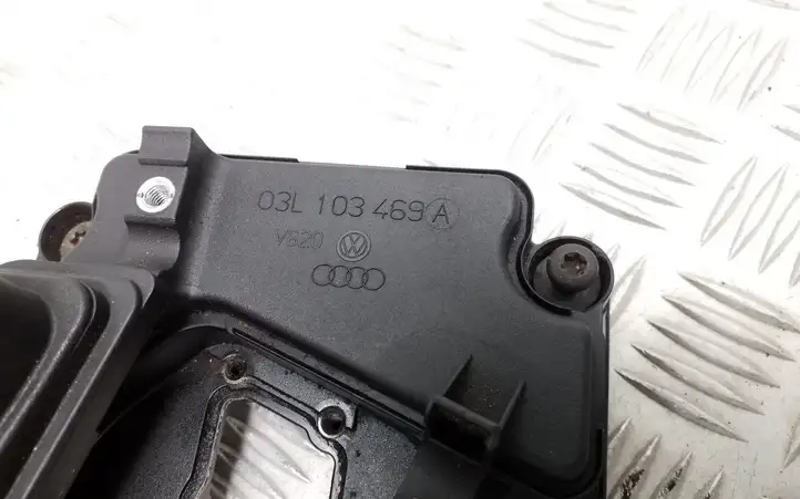 Audi A5 8T 8F (2007 - 2011) 03L103469A Крышка головки блока цилиндров — фото 4