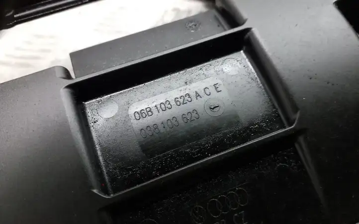 Audi A3/S3 8P (2004 - 2008) 038103623 Другая деталь двигателя — фото 2