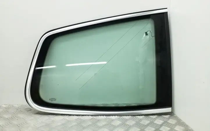 Volkswagen Sharan (2010 - 2015) 7N0845298AB Заднее боковое стекло — фото 1