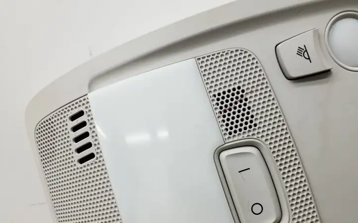 Audi A4 S4 B8 8K (2007 - 2011) 8T0947135A Передняя подсветка — фото 3