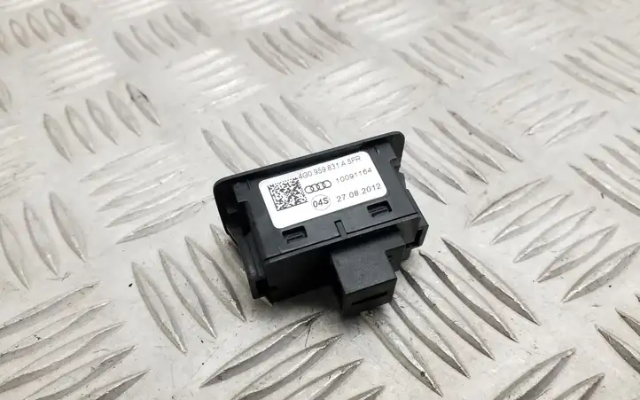 Audi A6 Allroad C7 (2012 - 2014) 4G0959831A Кнопка закрытия багажника — фото 2