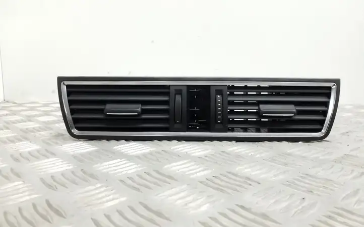 Seat Toledo IV (NH) (2011 - ) 5JA820951B Центральный воздушный дефлектор — фото 2