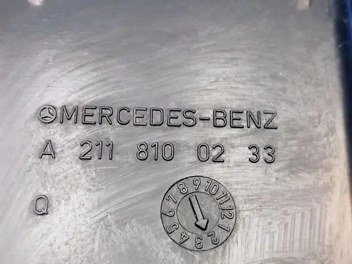 Mercedes-Benz CLS C219 (2003 - 2011) A2118100233 Дверная пепельница — фото 5