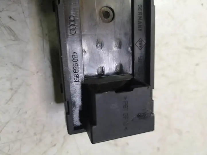 Audi A3/S3 8L (1996 - 2000) 4B0959851 Блок кнопок стеклоподъемников — фото 5