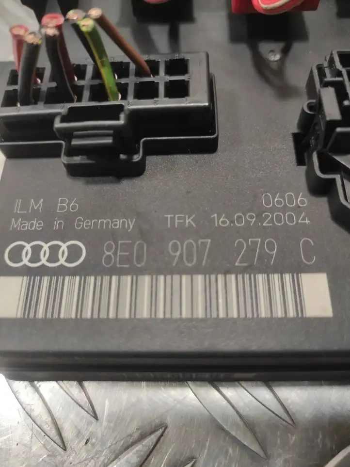 Audi A4 S4 B6 8E 8H (2000 - 2006) 8E0907279C Модуль комфорта — фото 2