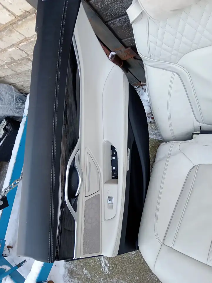 BMW 7 G11 G12 (2015 - 2022) Комплект салона — фото 14