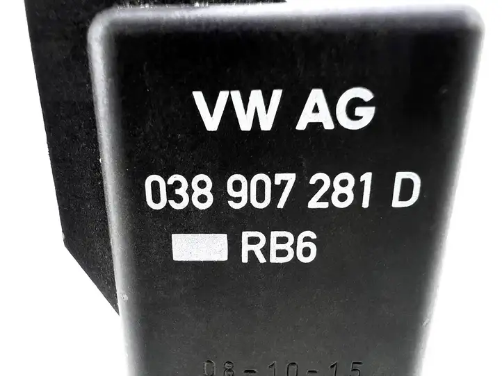 Volkswagen Golf VI (2009 - 2013) 038907281D Реле накала свечей — фото 9