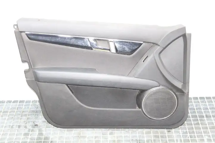 Mercedes-Benz C W204 (2007 - 2014) Обшивка передней двери — фото 1