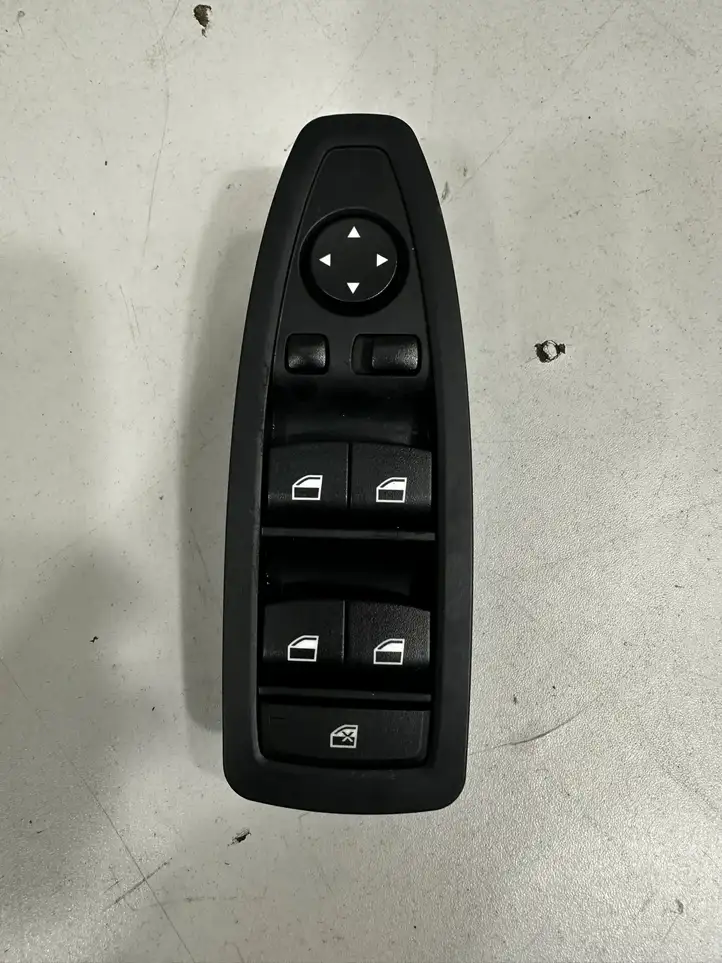 BMW 3 F30 F35 F31 (2012 - 2018) 9208111 Блок кнопок стеклоподъемников — фото 1