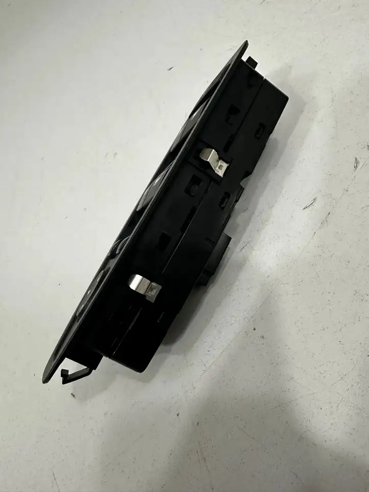 BMW 3 F30 F35 F31 (2012 - 2018) 9208111 Блок кнопок стеклоподъемников — фото 2