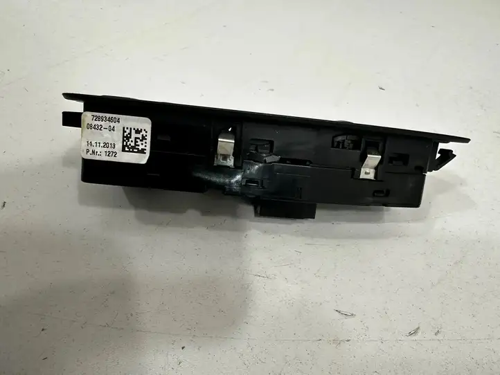 BMW 3 F30 F35 F31 (2012 - 2018) 9208111 Блок кнопок стеклоподъемников — фото 4