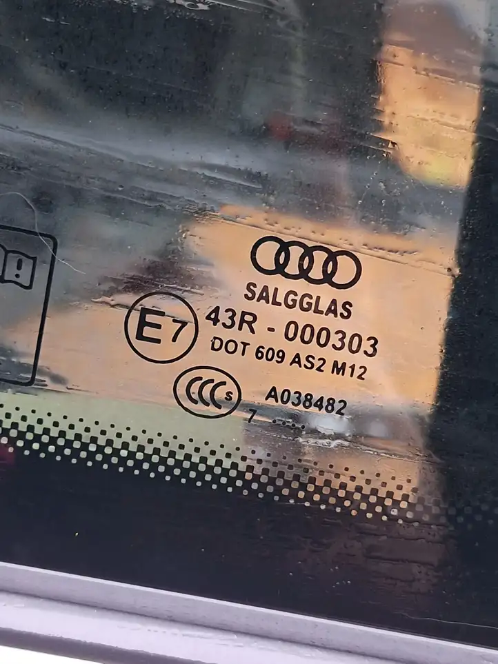 Audi A5 8T 8F (2007 - 2011) 43R000303 Заднее боковое стекло — фото 2