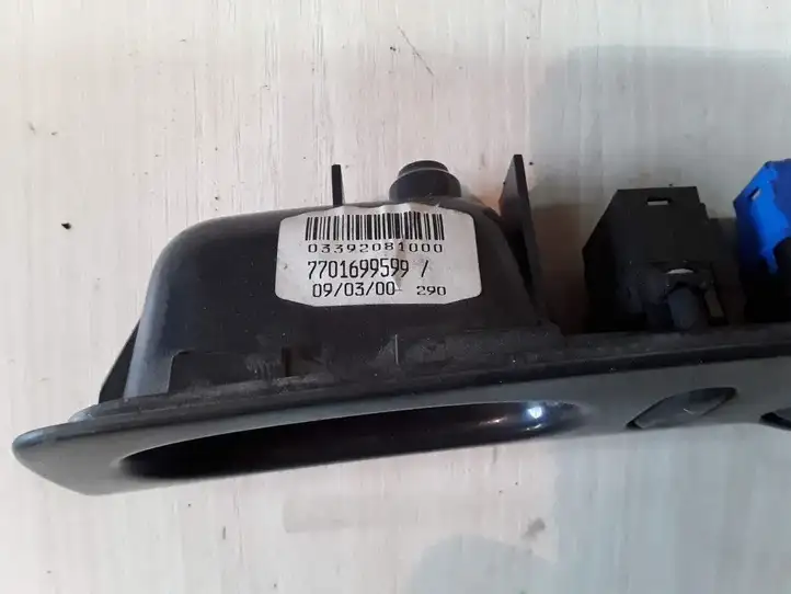 Renault Laguna I (1993 - 2001) 7701699599 Блок кнопок стеклоподъемников — фото 3