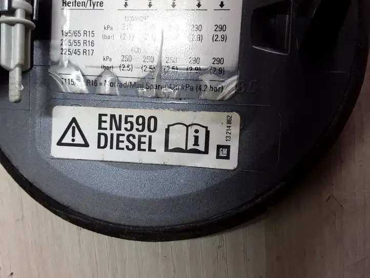 Opel Astra H (2004 - 2009) 13188784 Крышка топливного бака — фото 3