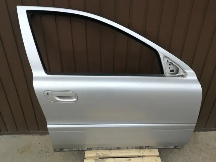 Volvo S60 (2004 - 2010) Дверь — фото 1