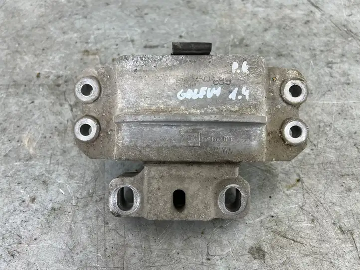 Volkswagen Golf Plus (2004 - 2008) 1K0199555AC Опора двигателя — фото 1
