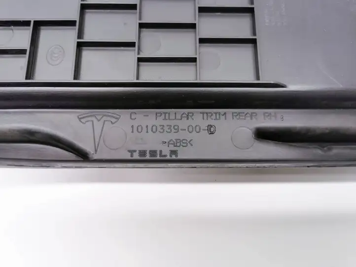 Tesla Model S (2016 - 2021) 1010339-00-D Верхняя обшивка стойки D — фото 2