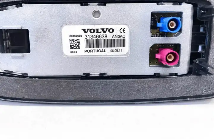 Volvo V70 (2013 - 2016) 31346638 GPS антенна — фото 2