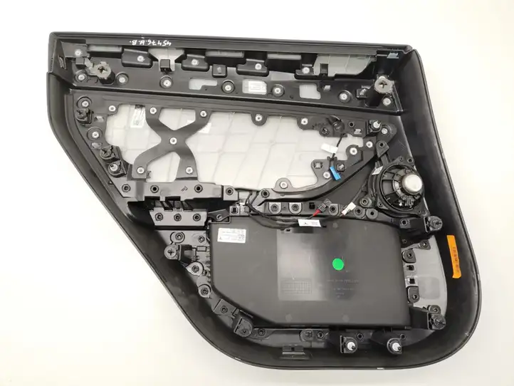 Tesla Model 3 (2017 - 2023) 1588129-02-B Обшивка задней двери — фото 3