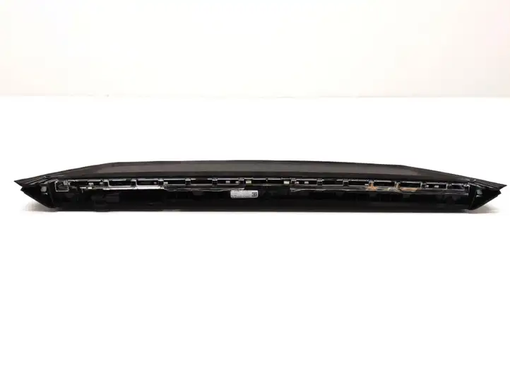 Porsche Taycan 9J1 (2019 - ) 9J1945211D Дополнительный стоп фонарь — фото 5