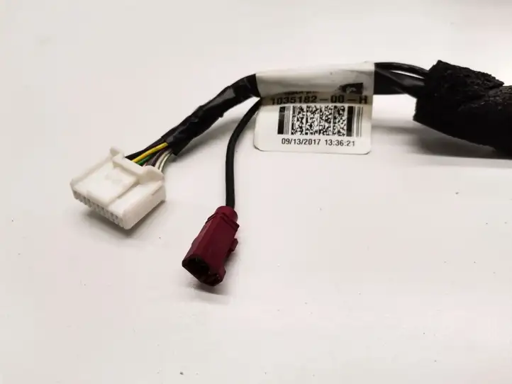 Tesla Model X (2015 - 2021) 1035182-00-H Боковое зеркало с электроприводом — фото 3