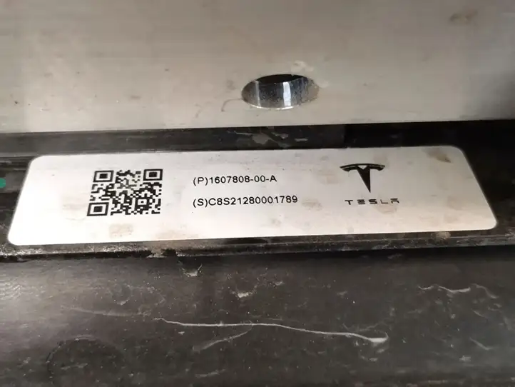 Tesla Model Y (2019 - 2024) 1634325-00-A Радиатор охлаждающей жидкости двигателя — фото 2