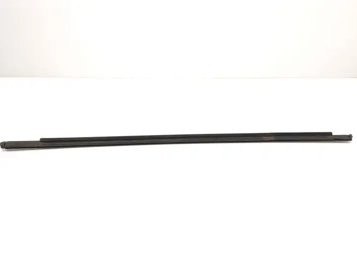 Tesla Model X (2015 - 2021) 1032175-00-C Молдинги задней двери — фото 5