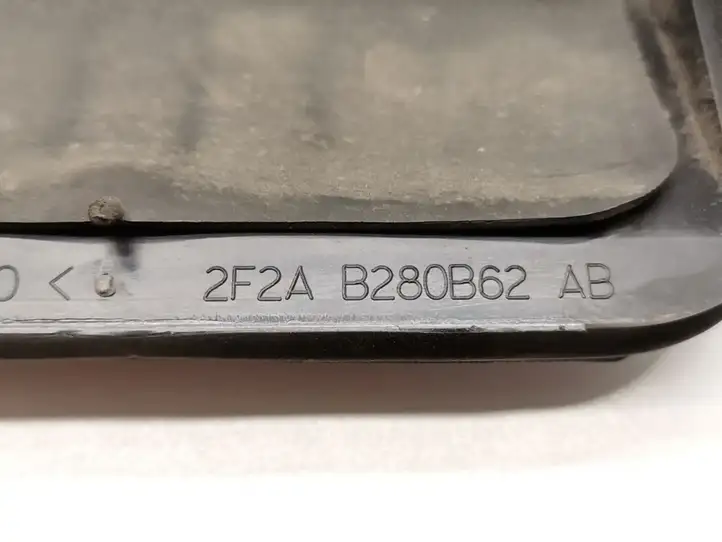 Tesla Model S (2016 - 2021) 2F2AB280B62AB Решетка в крыле — фото 2