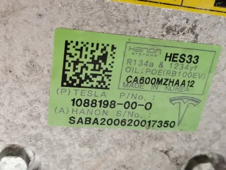 Tesla Model 3 (2017 - 2023) 1088198-00-O Компрессор (насос) кондиционера воздуха — фото 3