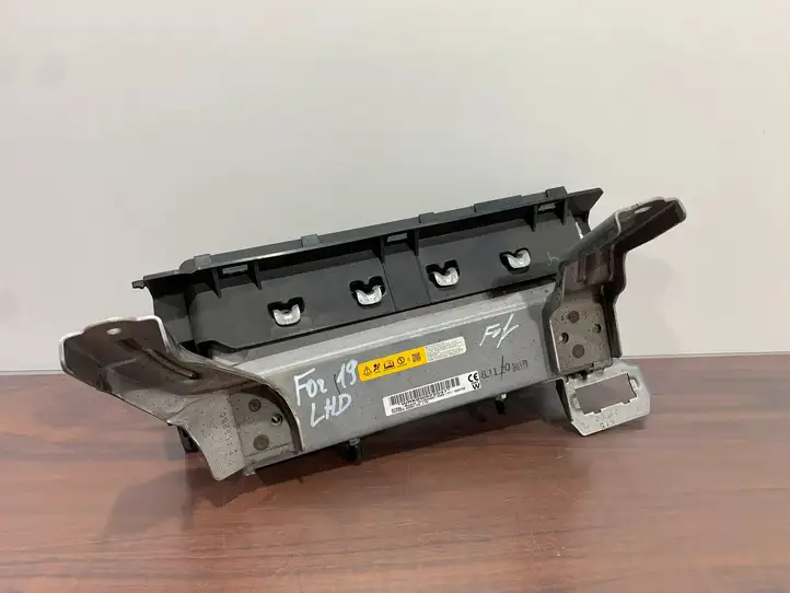 Subaru Forester SK (2018 - 2025) WRK0W625547 Коленная подушка безопасности — фото 7