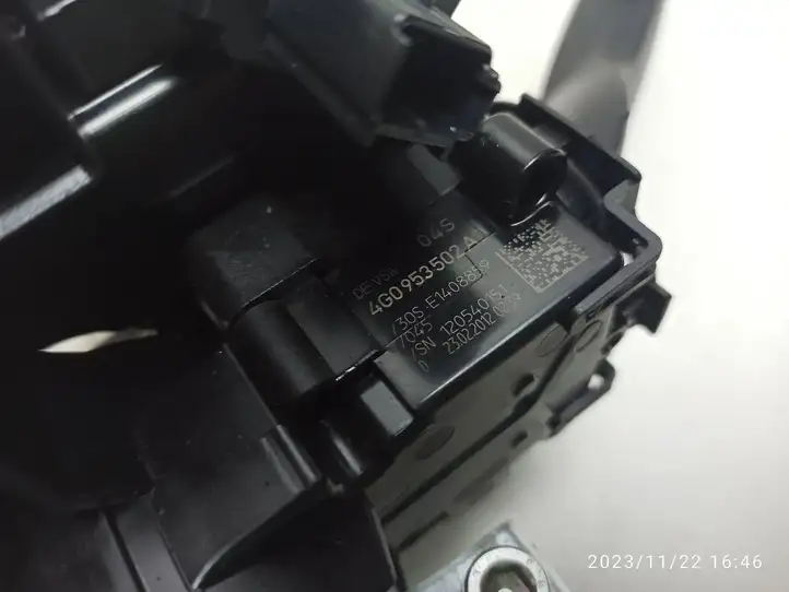 Audi A4 S4 B8 8K (2011 - 2015) Блок подрулевых переключателей — фото 5