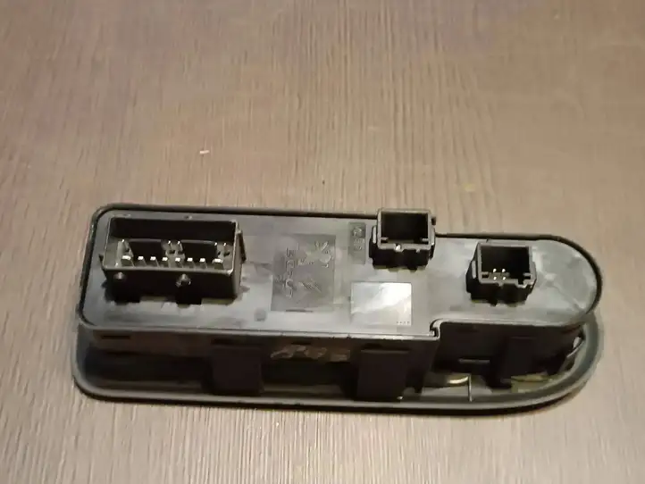 Peugeot 308 (2007 - 2013) 96644915XT Кнопка стеклоподъемников — фото 4