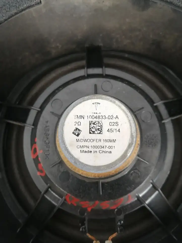 Tesla Model S (2012 - 2016) 100483302A Динамики задних дверей — фото 3