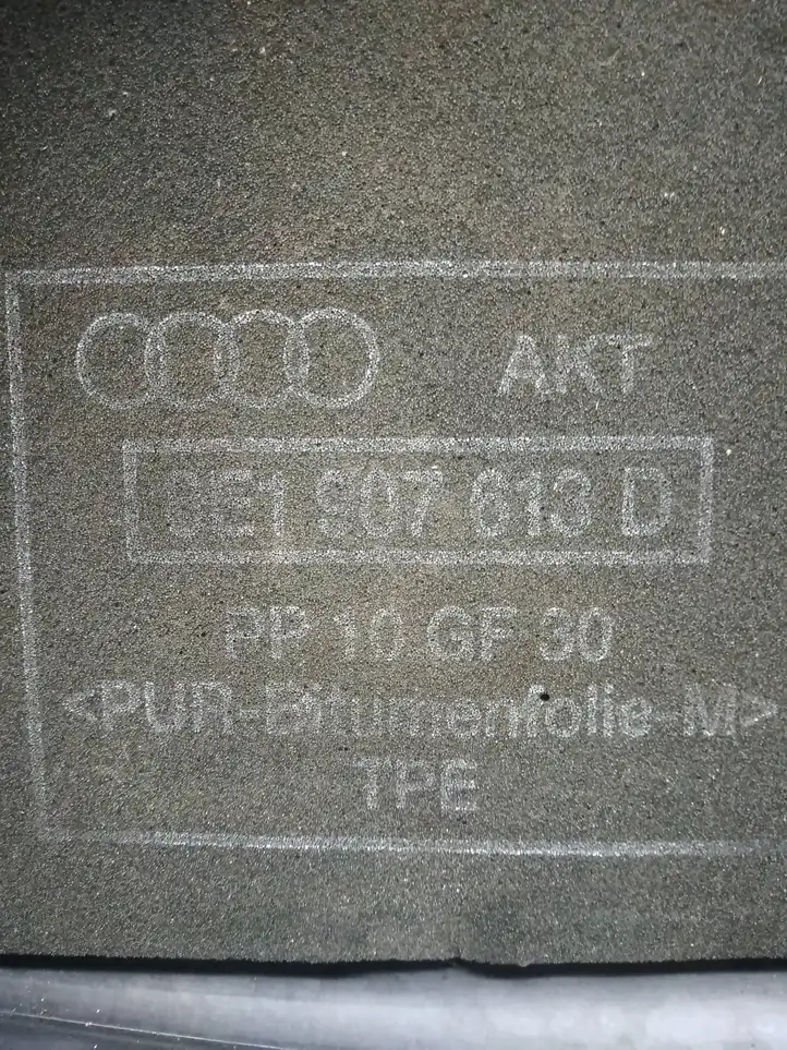 Audi A4 S4 B6 8E 8H (2000 - 2006) 8E1807613D Крышка ящика предохранителей — фото 7