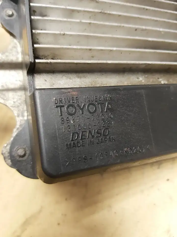 Toyota Corolla Verso E121 (2004 - 2007) 8987171010 Блок управления форсунками — фото 3