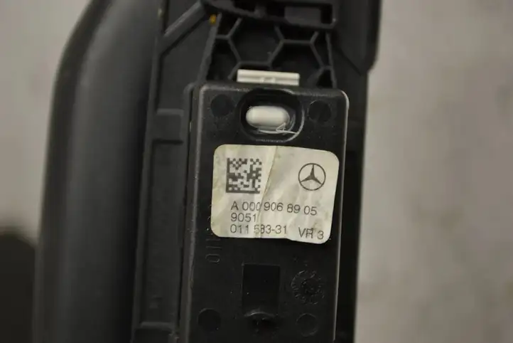 Mercedes-Benz GLC X253/C253 (2015 - ) a0009068905 Потолочная ручка задняя — фото 3
