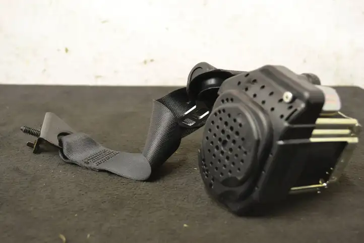 Mercedes-Benz E W213 (2016 - ) a2138602585 Задний ремень безопасности — фото 2