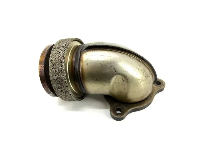 Mercedes-Benz CLS C219 (2003 - 2011) Другая деталь (детали) коллектора выброса — фото 4