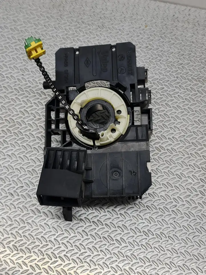 Renault Twingo II (2007 - 2014) 8200856010M Контактное кольцо SRS — фото 2