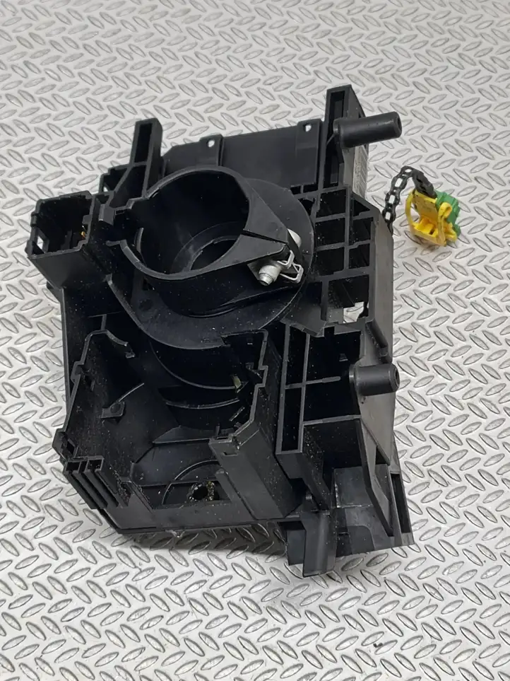 Renault Twingo II (2007 - 2014) 8200856010M Контактное кольцо SRS — фото 3