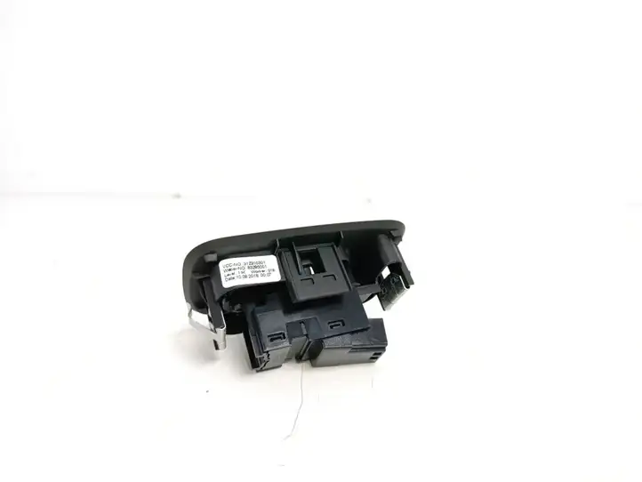 Volvo V60 (2018 - ) 31433408 Кнопка стеклоподъемников — фото 4